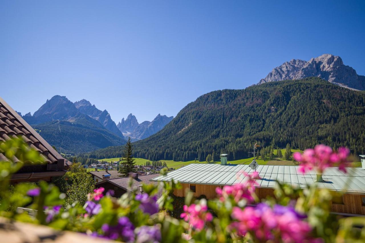 Appartamenti Sonnenuhr Sexten Exterior foto